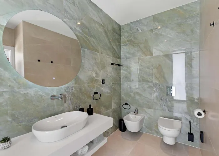 Lovely In With Sauna