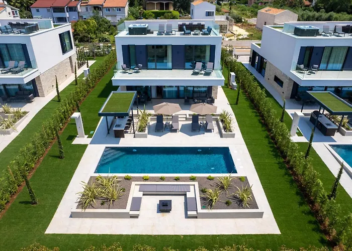 Lovely In With Sauna Пореч