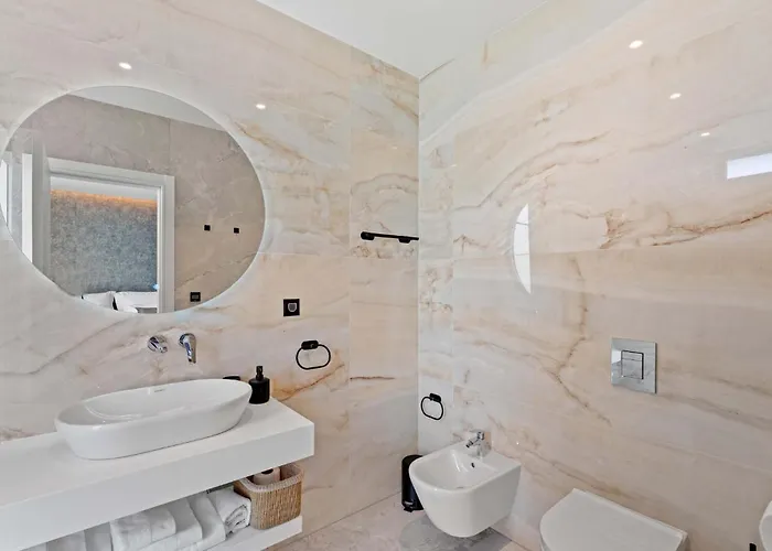 Nyaraló Lovely In With Sauna Poreč