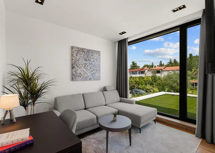 Dom wakacyjny Lovely In With Sauna Poreč