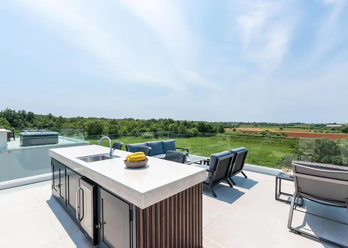 Lovely In With Sauna Poreč