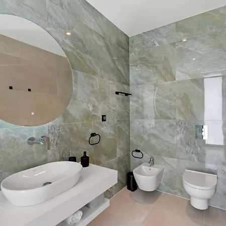 Lovely In With Sauna