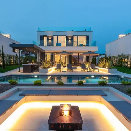 Nyaraló Lovely In With Sauna *