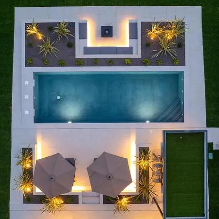 Lovely In With Sauna Nyaraló Poreč